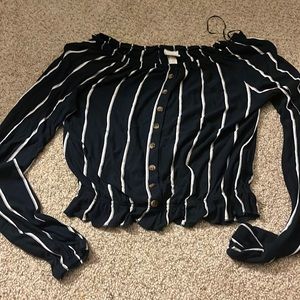 Long sleeve crop top